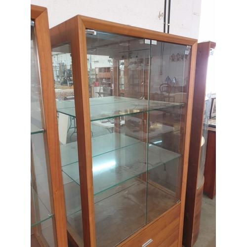 216 - Retro Style Teak Effect 3 - Sided Display Cabinet with Mirror Back, 2 x Glass Shelves & Recessed Lig... 