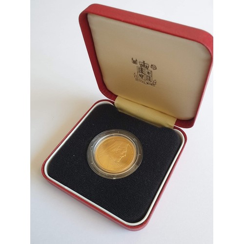 100B - Cyprus 1977 £50 Makarios Gold Uncirculated Coin in Capsule and Presentation Case; 22ct Gold, 15.98g,... 