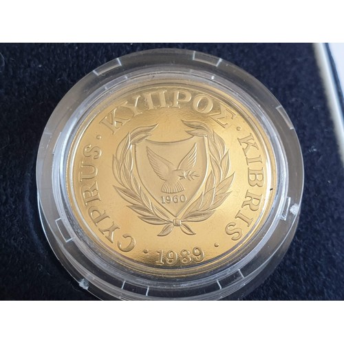 100D - Cyprus 1989 20 Cent Proof Coin (Type 1 Coat of Arms) in Capsule and Presentation Case, Approx. 27mm ... 