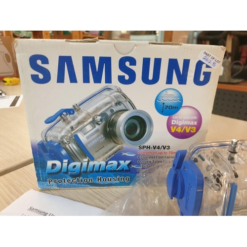 860 - Samsung Underwater Digital Camera Set; Samsung Digimax V4 Camera with 2 x Underwater Housings (SPH-V... 