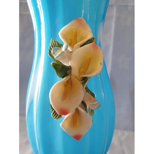 86 - Vintage Blue Glass Vase with Flower Decoration (Approx. H: 29cm), Together with Red Glass Vase (2)