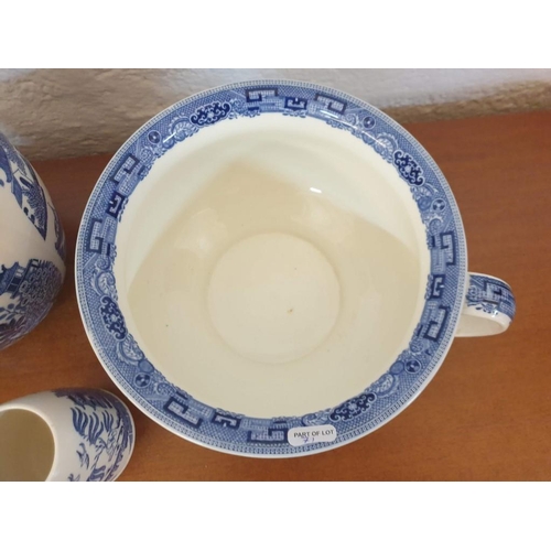 71 - Wedgwood 5-Piece Chamber Set in the Blue & White 'Willow' Pattern with Oriental Scenes; Large Jug & ... 