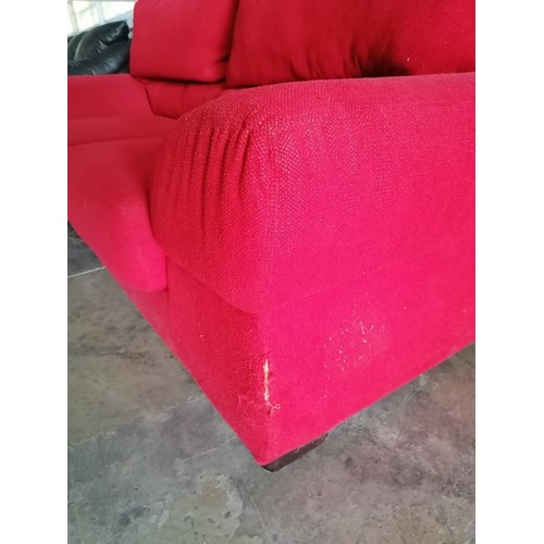 60A - 2-Seater Modern Sofa / Bed (L220cm x W:100cm x H:82cm and the Bed is 190cm x 124cm)