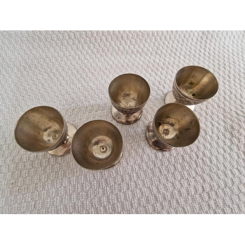 201 - Set of 5 x Decorative White Metal (.700 Silver) Egg Cups, (Approx. H: 4.2cm, Ave Weight: 33g each), ... 