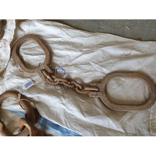 688 - 4 x Heavy Duty Lifting Chains (Approx. 10, 13 & 15mm Chains)