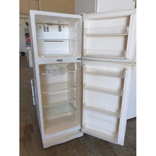 671 - LG Fridge Freezer, White Colour, (Model: GR-212SSF), (Approx. 59 x 64 x 167cm)