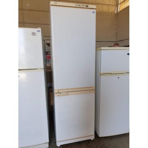 672 - Bosch Fridge Freezer, White Colour, (Model: KGE3501GB/01), (Approx. 60 x 60 x 195cm)