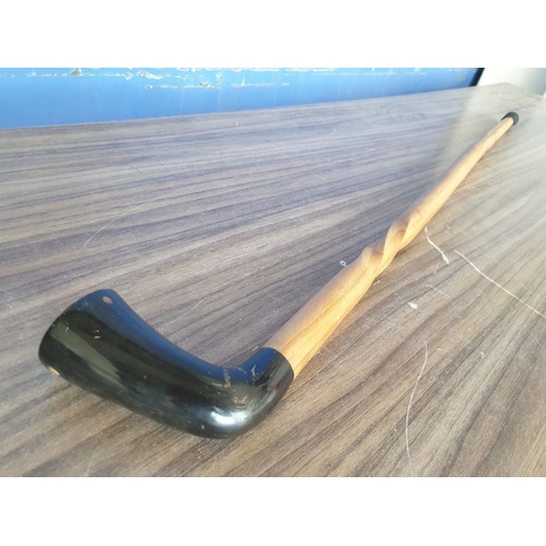 684 - Solid Wood Walking Stick with Twist Near Top and Horn(?) Handle