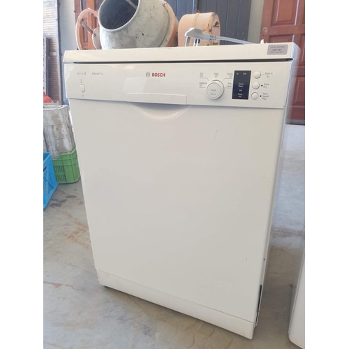 712 - Bosch Dishwasher (Series 2 - Silence Plus, SMS26EW00G/61)