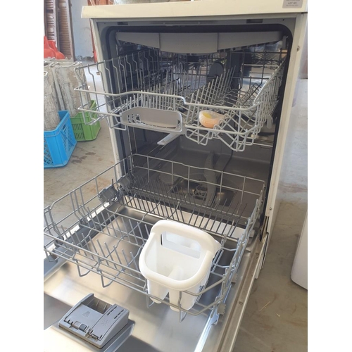 712 - Bosch Dishwasher (Series 2 - Silence Plus, SMS26EW00G/61)