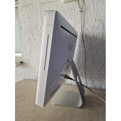 1 - Apple iMac, Model A1173, 17'' All-In-One Computer with 512MB RAM, 160GB HD, 1.83GHz, Intel Core Duo,... 