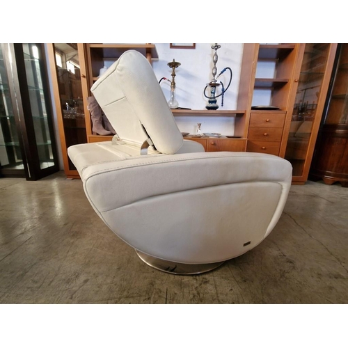 122 - 'Violino No.690' Modern Designer White Leather Swivel Armchair (H:69cm x D:97cm x W:76cm)

** Never ... 