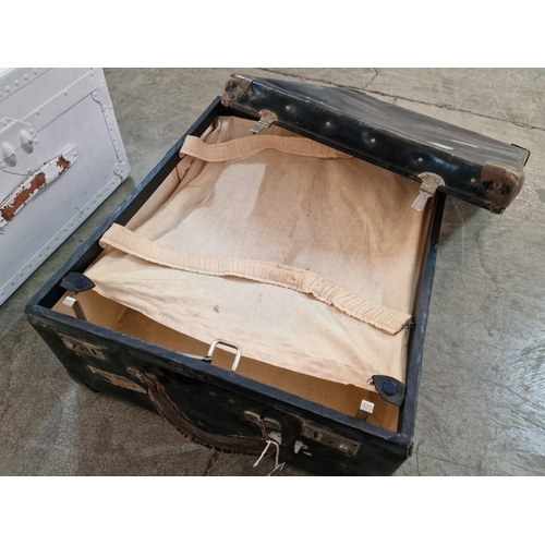 297 - Vintage Travelling Trunk / Suitcase, (Approx. 50 x 60 x 25cm)