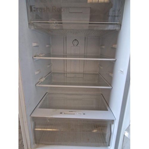 462 - Westpoint Fridge Freezer, Model: WNN-2217.ER, a+ Energy Rating, Looks Unused!
(H:145.5cm x D:51cm x ... 