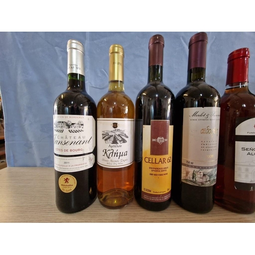 99 - Collection of 12 x Bottles of Assorted Wines