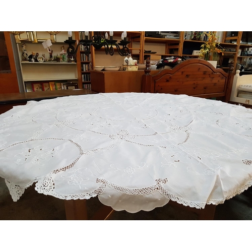 351 - Round Hand Embroidery Tablecloth (Ø168cm)