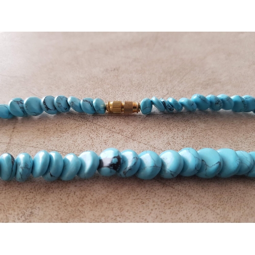 434 - Turquoise Necklace with Pair of Matching Earrings