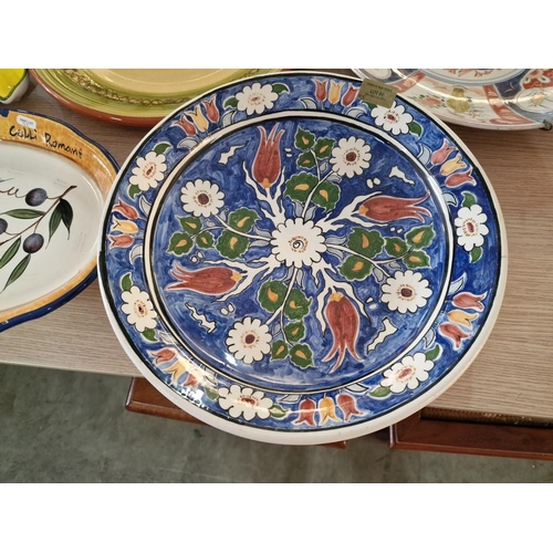 92 - 5 x Decorative Plates / Dishes; Large Oriental Wall Plate and Floral Plate (Approx. Ø: 37cm), Olive ... 