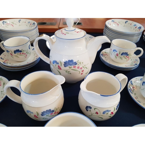 19 - Royal Doulton Expressions English Chine Windermere Breakfast / Dinner / Tea Set (Approx 100pcs)