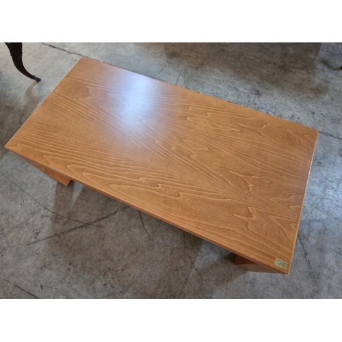 88 - Rectangular Light Wood Coffee Table, (Approx. 120 x 60 x 43cm).

** Never Used - Showroom Display Fu... 