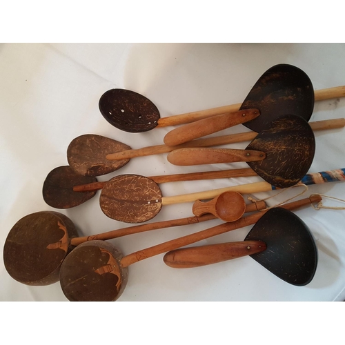 536 - Woven Rattan / Coconut Nut Oriental Vintage Style Kitchen Tools; Plate, Coasters, Ladles and Others ... 