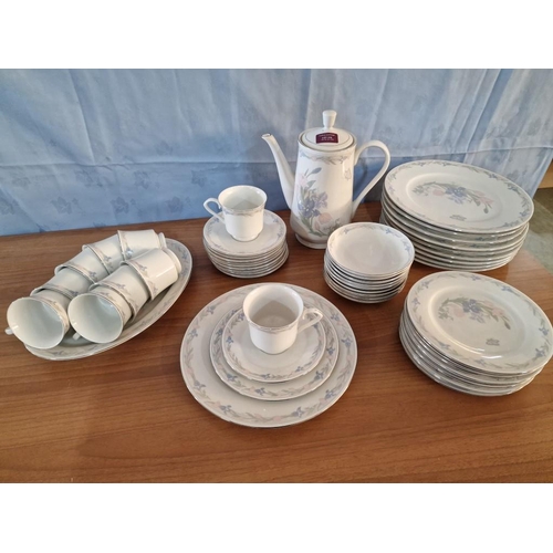 731 - Fine China Dinner Service and Tea Set in 'French Flower' Pattern by 'R.T. 87'