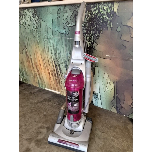 771 - Electrolux 'Gazelle' Upright Vacuum Cleaner (Tested & Working)