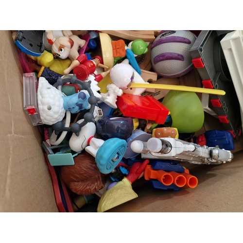 773 - Large Collection of Toys, Games, Books, Party Decoration, etc