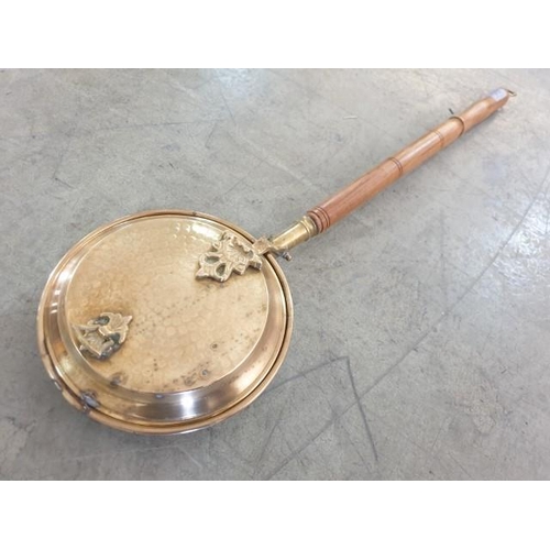 779 - Brass Bed Warming Pan with Turned Wood Handle (Overall Approx. 77cm)