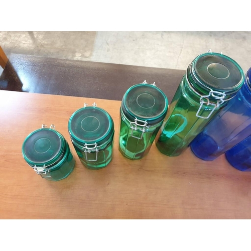 590 - Graduating Set of 4 x Blue and 4 x Green Glass Kilner Jars (8)