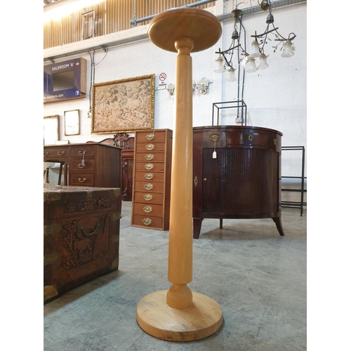 684 - Antique Solid Wood Plant / Lamp Stand with Turned Upright (Approx. Ø: 25, H: 97cm)