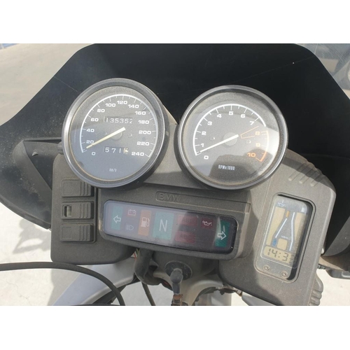 622 - BMW GSR1100 Motorbike, (2002), 135,000km, ABS, Heated Grips, 1.0L
We Believe Recently Serviced 

** ... 