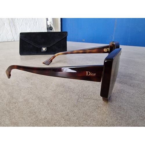 632 - Christian Dior Sunglasses, (SFVO4BHBAC), Tortoise Shell Effect, in Case