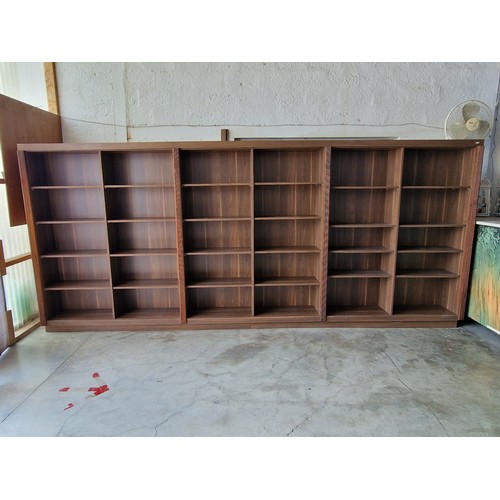 391A - 8.6 Running Meters of Wood Effect Book Shelves (4.3m Back-to-Back with End Panels), 6-Part / Section... 