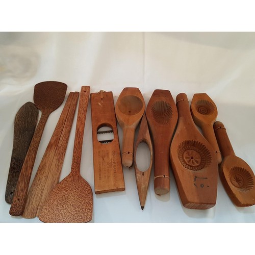 533 - Large Collection of Rustic Wooden Kitchen Tools inc; Corn Grater for Removing Corn from Cob (x12pcs)