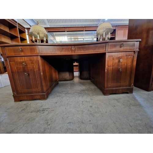 292 - Leather Top Twin Pedestal Desk with 7-Drawers, (Approx. 181 x 85 x 78cm)