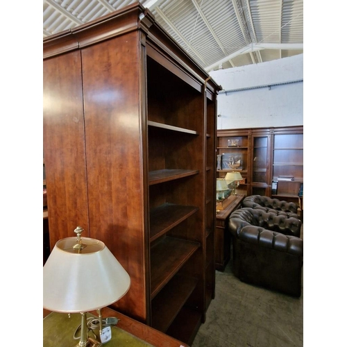 298 - 2-Part Mahogany Executive Office / Library Shelving & Display, (Approx. 140 x 42 x 236cm)