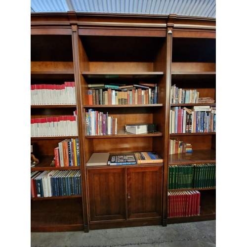 299 - 4-Part Mahogany Executive Office / Library Shelving & Display, with 2 x Double Cupboards, (Approx. 3... 