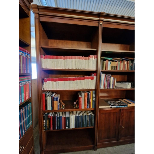 299 - 4-Part Mahogany Executive Office / Library Shelving & Display, with 2 x Double Cupboards, (Approx. 3... 