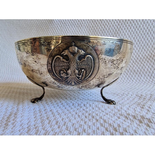 64 - Large Round Silver Bowl on 3-Claw Feet and Greek Symbols / Patterns (Approx. Ø: 19cm x H: 9cm, Weigh... 