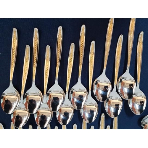 129 - Vintage Flatware Cutlery Pieces, Hoogosil Solingen Germany (18/10) 123pc