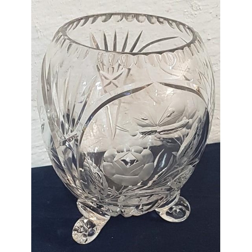 206 - Large Crystal Fruit Bowl (Ø26cm x H:8.5cm) on Legs and Crystal Vase in the Shape of a Barrell (Ø13.5... 