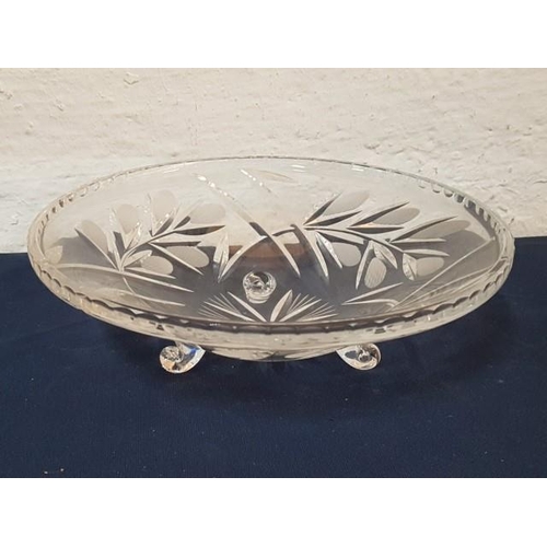 206 - Large Crystal Fruit Bowl (Ø26cm x H:8.5cm) on Legs and Crystal Vase in the Shape of a Barrell (Ø13.5... 