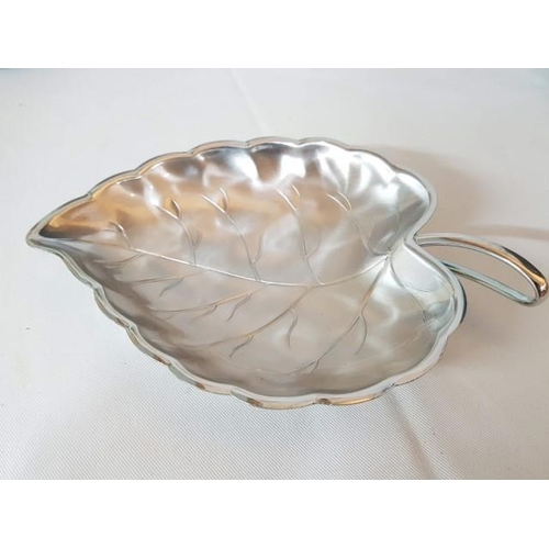 388 - Leaf Dish / Bowl 