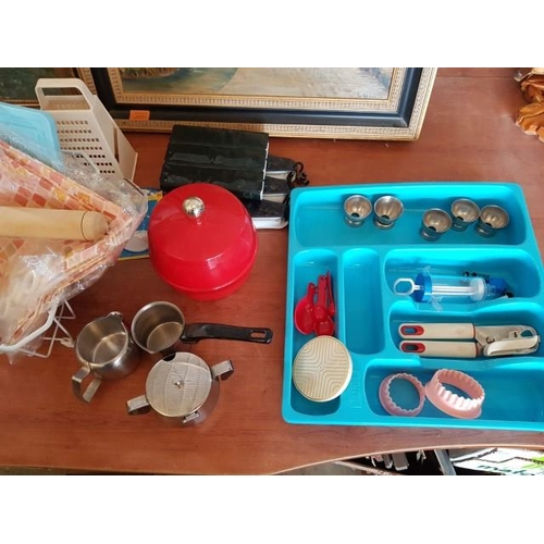 404 - Large Box of Assorted Kitchen Items