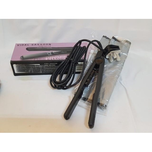 540 - Vidal Sasson Proelite 25mm Ceramic Straightener Together with Phillips 