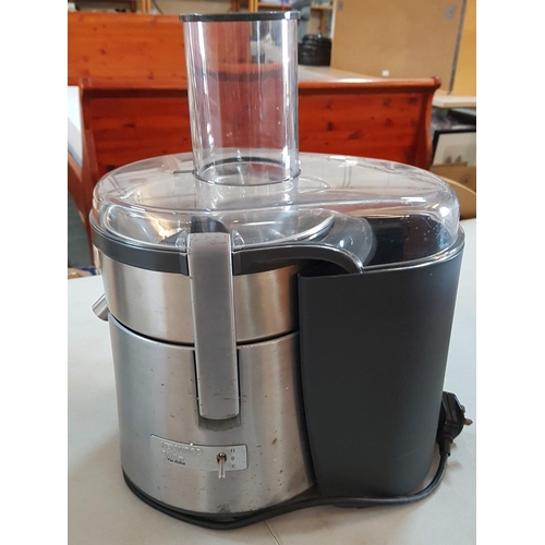 224 - Kenwood Vita Pro-Active Juicer Maker (Basic Test and Working)