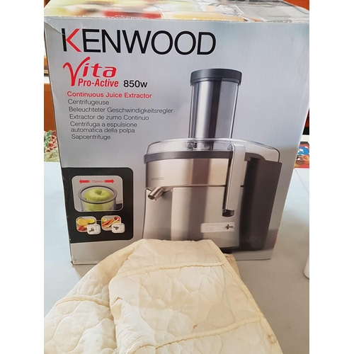 224 - Kenwood Vita Pro-Active Juicer Maker (Basic Test and Working)