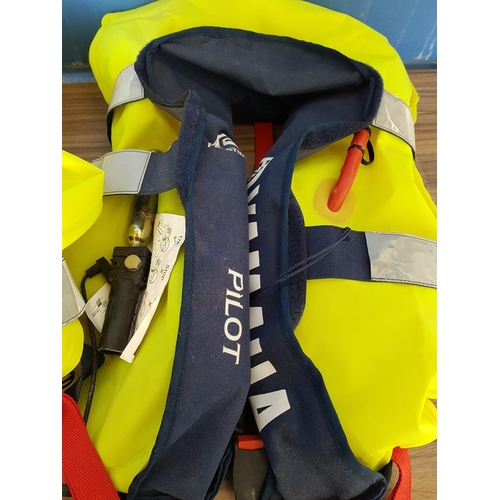 232 - Yamaha Women's and Men's Life Jackets