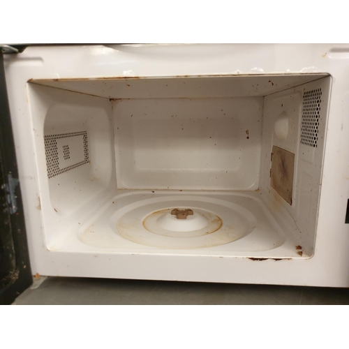 538 - Hyundai Microwave (Un-Tested, No Plate)